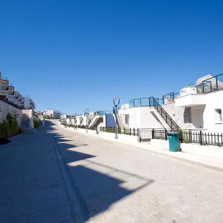 With The Pool And Sea View, As You Can Have A Pleasant Time On Your Balcony * Богазычи